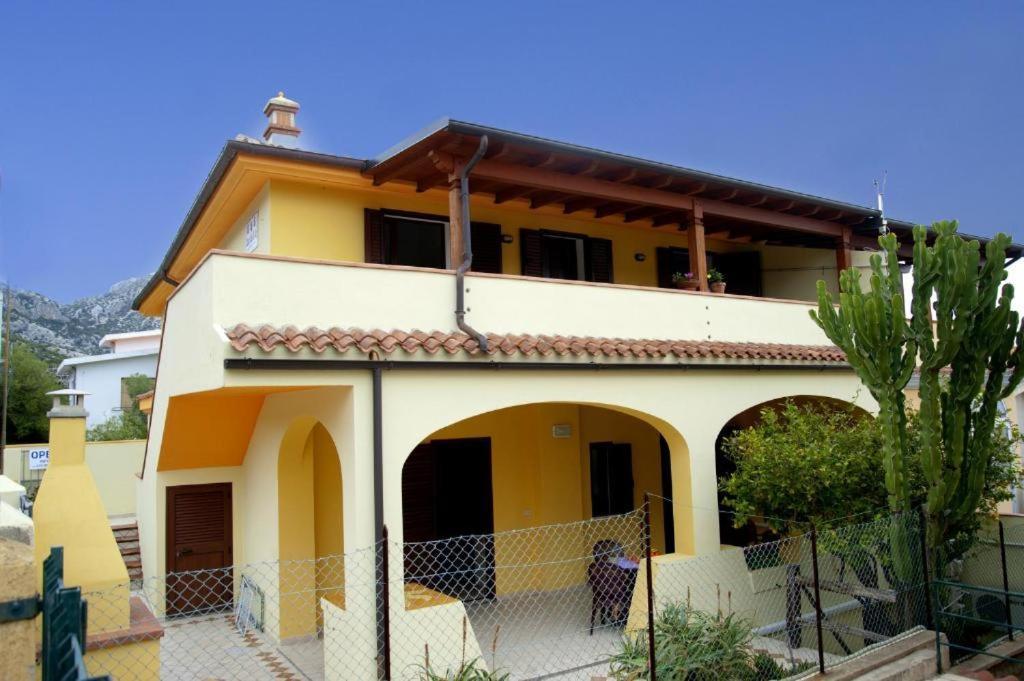 Affittacamere Casa Del Sole Cala Gonone Exterior photo
