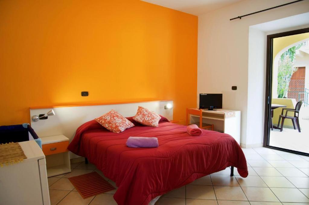Affittacamere Casa Del Sole Cala Gonone Exterior photo